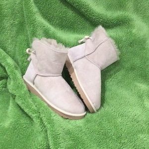Ugg boots short beige size 10